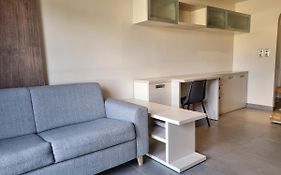 Studio Climatisee Dans Residence A 5 Minutes Des Plages A Pied